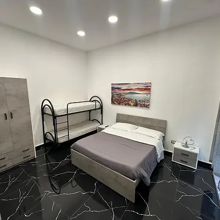 081napolivacanze بيت للعطل *